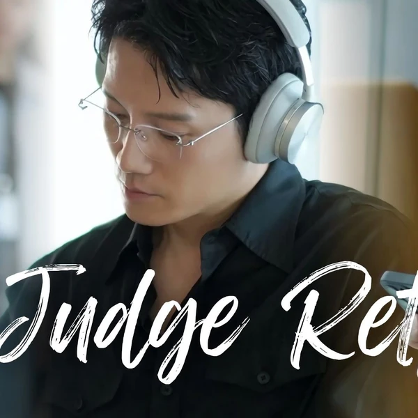 The most loved look of Ji Sung today