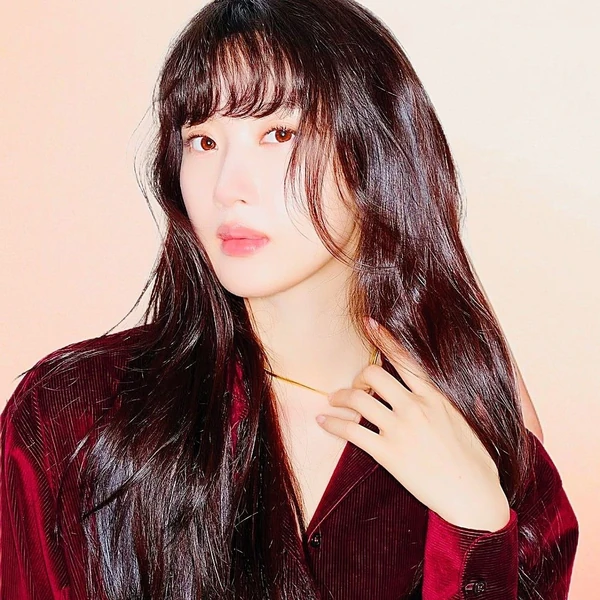 Popular photo full of fans’ love for Mun Kayoung