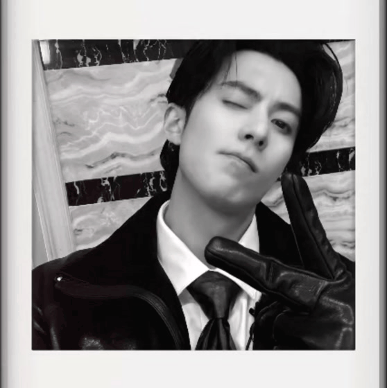 Foto populer Dylan Wang yang penuh cinta dari penggemar