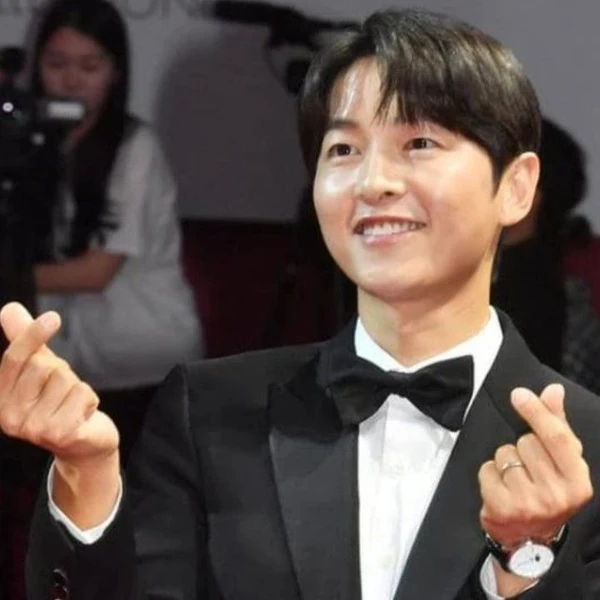 充满粉丝爱意的宋钟基人气照片