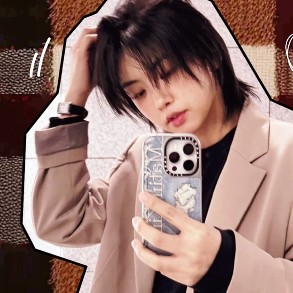 Popular photo full of fans’ love for Aiki