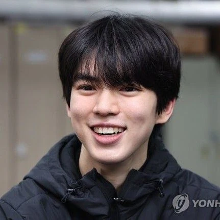 粉丝团打造的闪耀Cha Junhwan瞬间