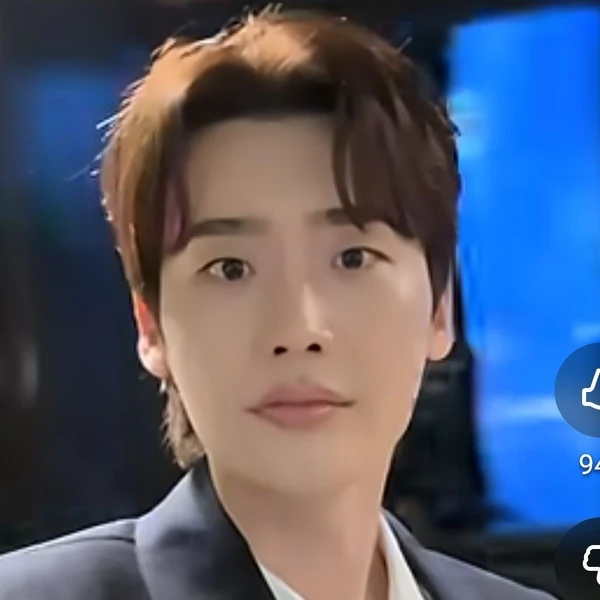 The most loved look of Lee Jongsuk today