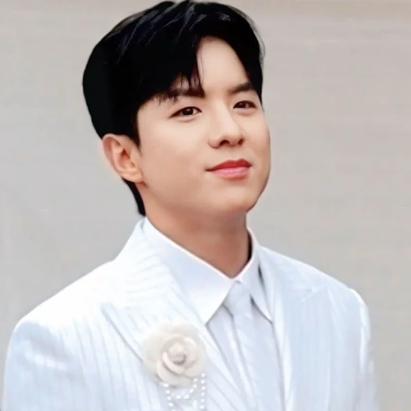 Popular photo full of fans’ love for Na Taejoo