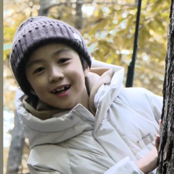 今天最受喜爱的You Jiwoo模样