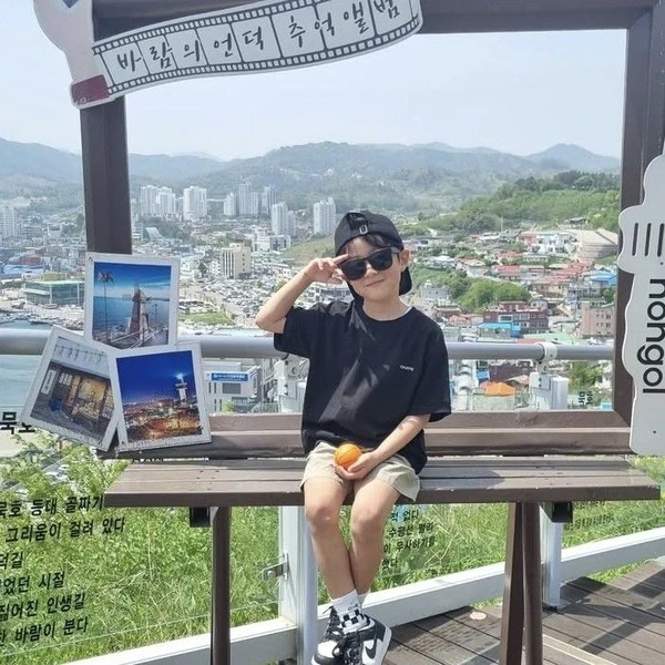 充满粉丝爱意的You Jiwoo人气照片