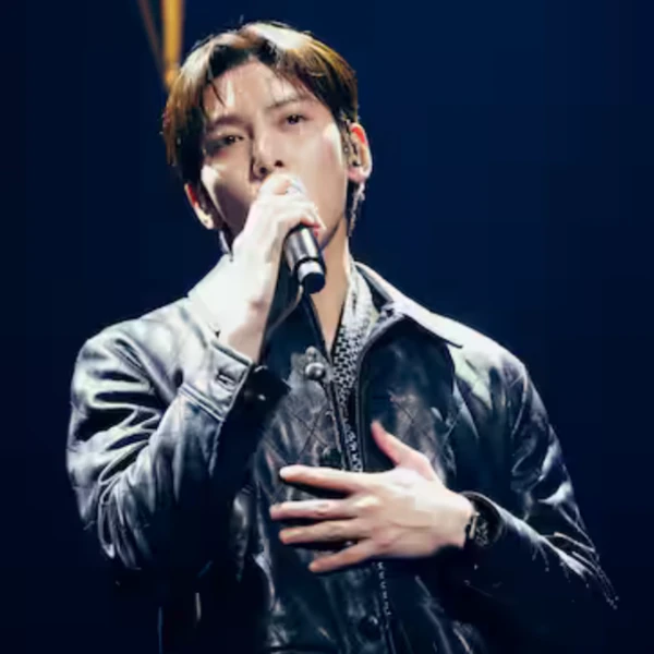 Popular photo full of fans’ love for Ji Changwook