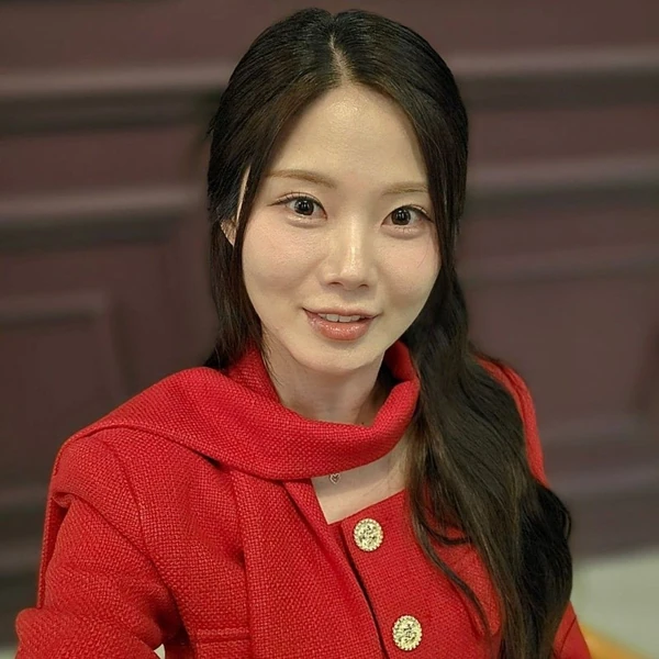 Top moment of Bae Ahyeon chosen by fans