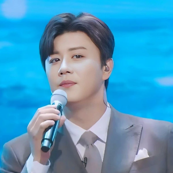 Popular photo full of fans’ love for Jin Haesung