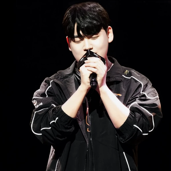 Top moment of Gumayusi chosen by fans