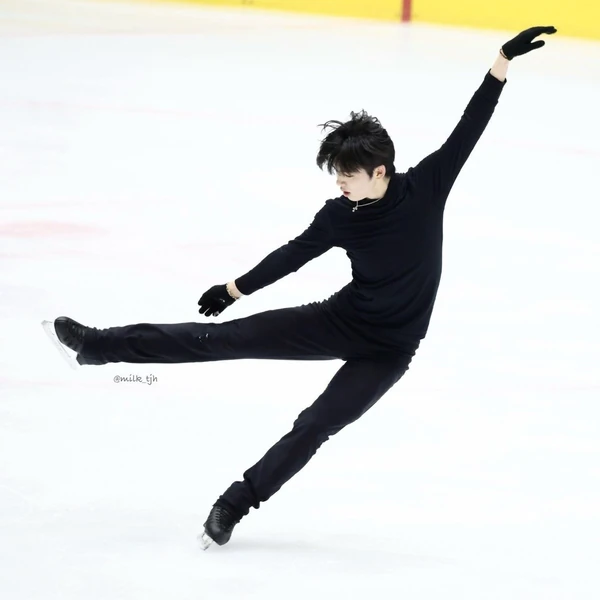 Postingan banner nomor 1 dari Cha Junhwan yang dibuat oleh fandom