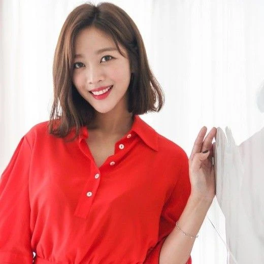 Popular photo full of fans’ love for Cho Boah