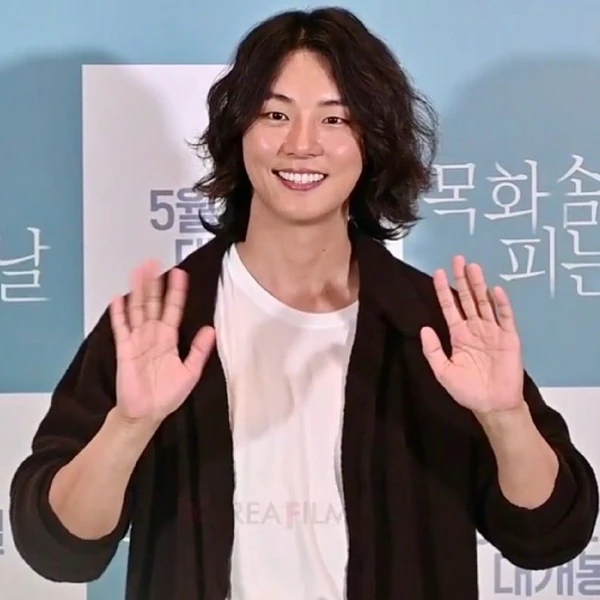 Top moment of Yoon Shiyoon chosen by fans