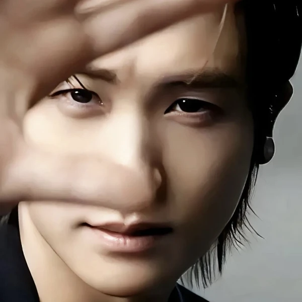 Popular photo full of fans’ love for Park Hyungsik