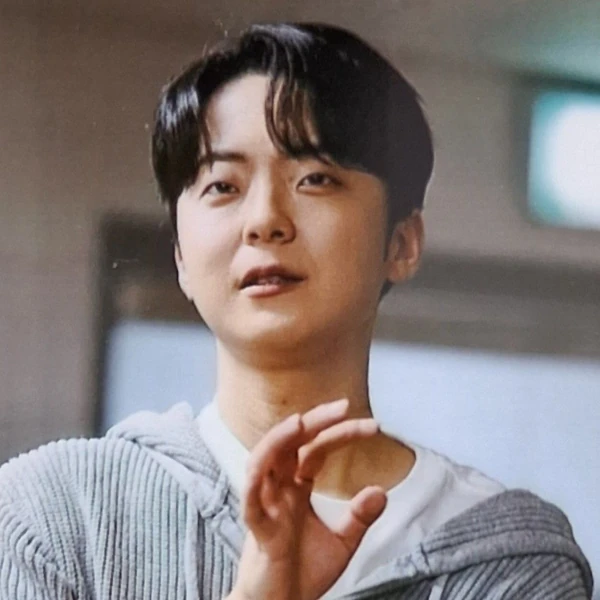 今天最受喜爱的Park Minu模样