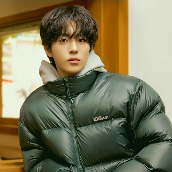 The most loved look of Nam Joohyuk today