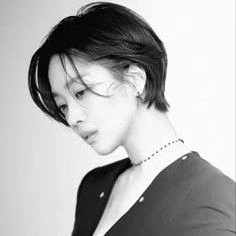 The most loved look of Cho Boah today