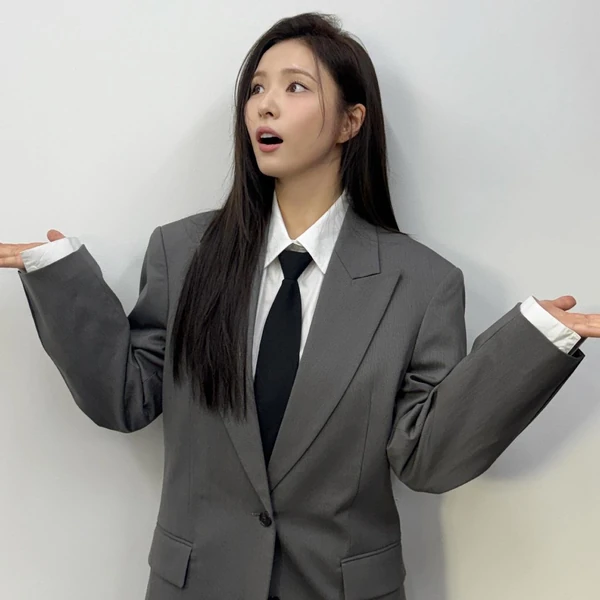 The most loved look of Shin Sekyung today