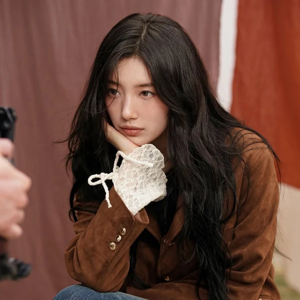 The most loved look of Bae Suzy today