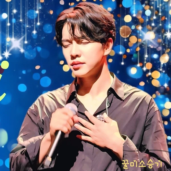 Popular photo full of fans’ love for Lee Seunggi