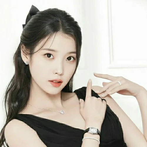 ファンが選んだIUの最高の瞬間