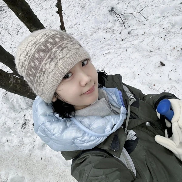 Popular photo full of fans’ love for Kang Hyeyeon