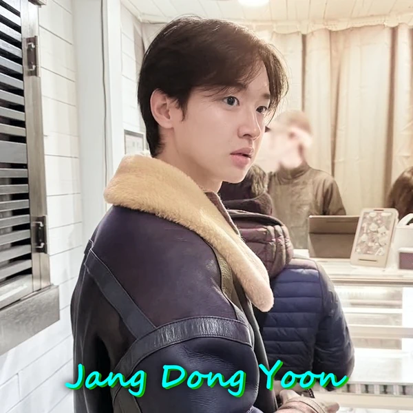 The most loved look of Jang Dongyoon today