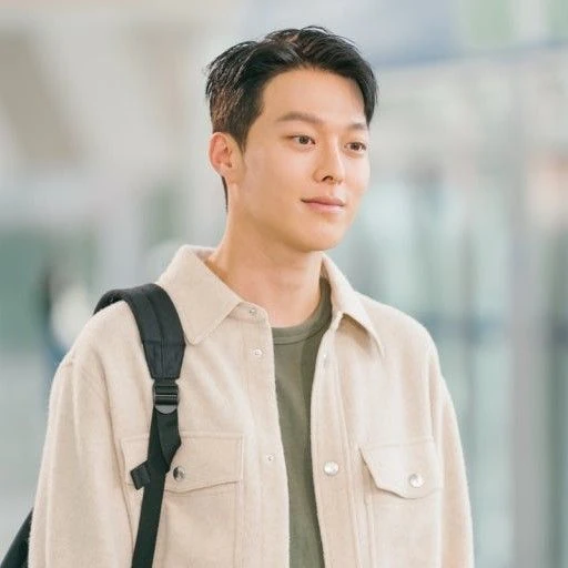 오늘 가장 사랑받은 장기용의 모습