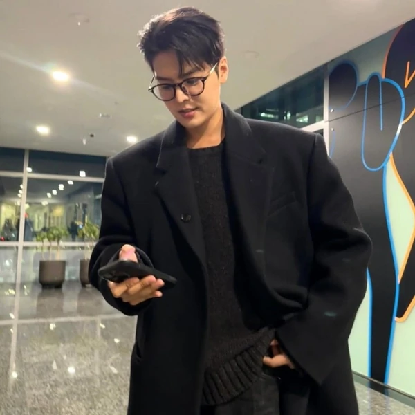 Popular photo full of fans’ love for Ryeoun