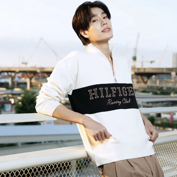 Popular photo full of fans’ love for Phuwin tangsakyuen