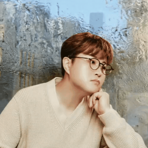 Foto populer Kim Hojoong yang penuh cinta dari penggemar