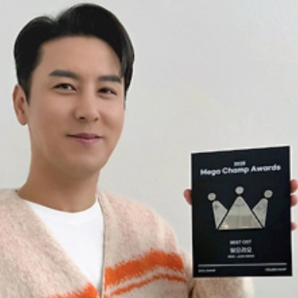 チャン・ミンホへのファンの愛が詰まった人気写真