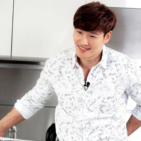 充满粉丝爱意的金钟国人气照片