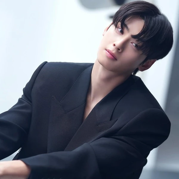 Momen terbaik Cha Eunwoo pilihan penggemar