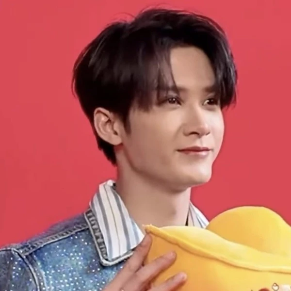 Popular photo full of fans’ love for Tan Jianci