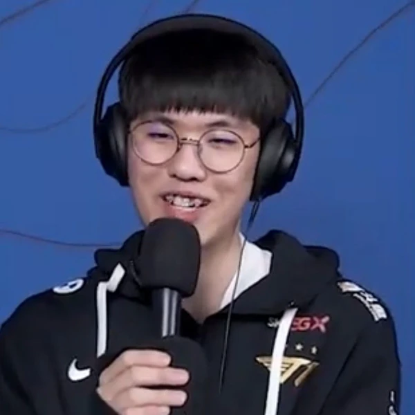 Today’s standout profile photo of Oner on Choeaedol Celeb