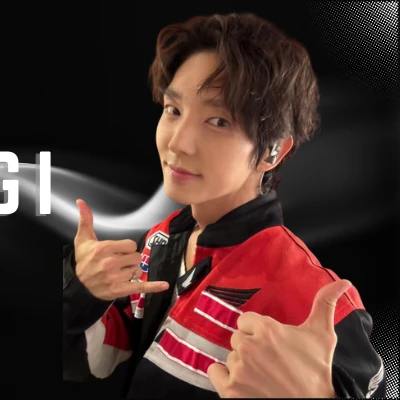 Popular photo full of fans’ love for Lee Joongi