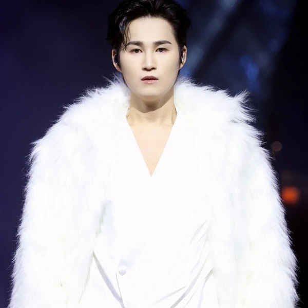 今天最受喜愛的金熙栽模樣