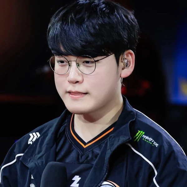 Foto profil populer Gumayusi yang disukai penggemar