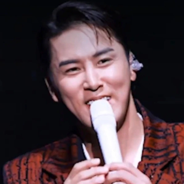 今天最受喜愛的張民好模樣