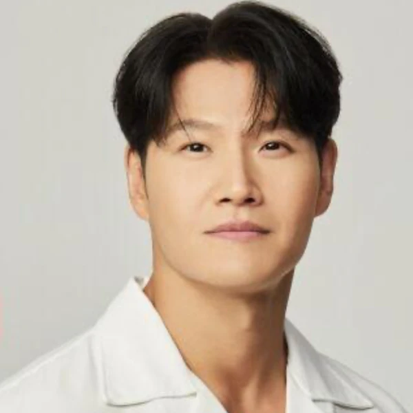 充满粉丝爱意的金钟国人气照片