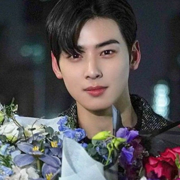 Penampilan Cha Eunwoo yang paling disukai hari ini