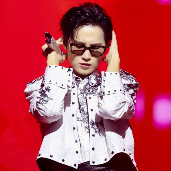 The most loved look of Kim Heejae today