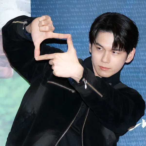 今天最受喜爱的邕圣祐模样