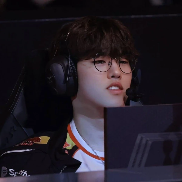 今天在Choeaedol Celeb中最閃耀的Oner代表照片