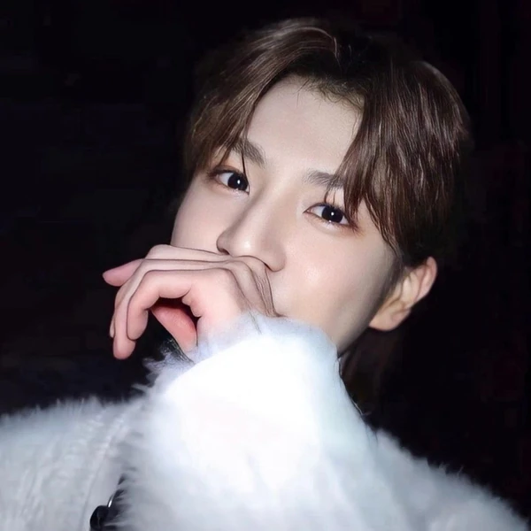 チョン・ドンウォンへのファンの愛が詰まった人気写真