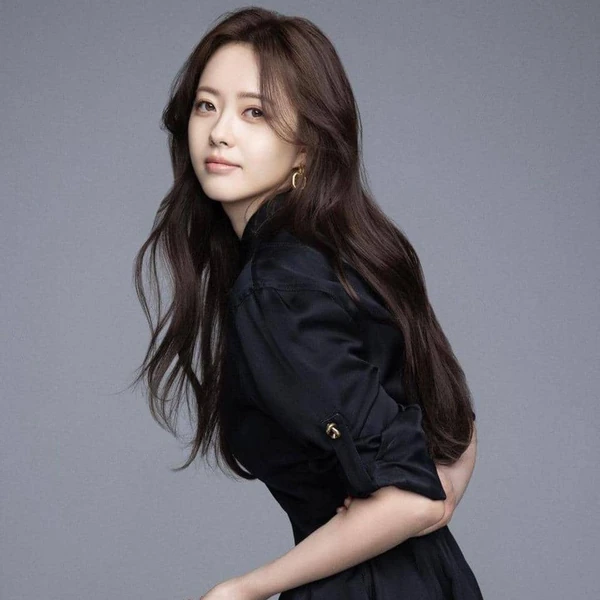 Popular photo full of fans’ love for Go Ara