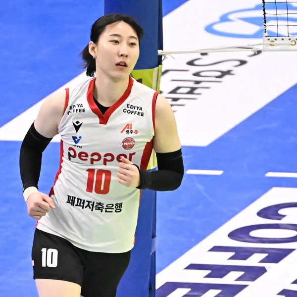 Popular photo full of fans’ love for Park Jeongah