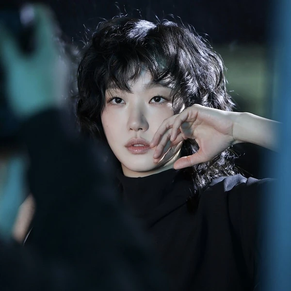 充滿粉絲愛的金高銀人氣照片