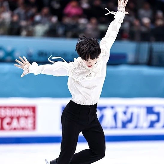 Momen gemilang Cha Junhwan yang dibuat oleh fandom